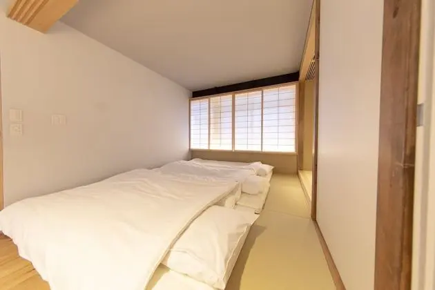 Ev (Private Vacation)