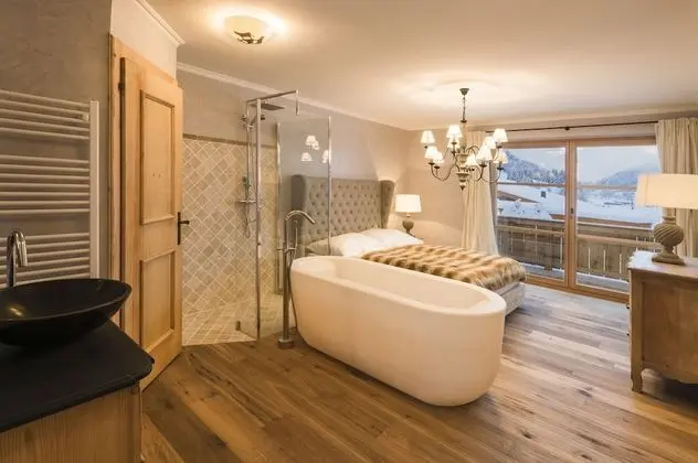 Deluxe Dağ Evi, 5 Yatak Odası, Havuz Kullanımı, Dağ Manzaralı