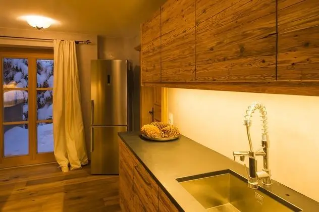 Deluxe Dağ Evi, 5 Yatak Odası, Havuz Kullanımı, Dağ Manzaralı