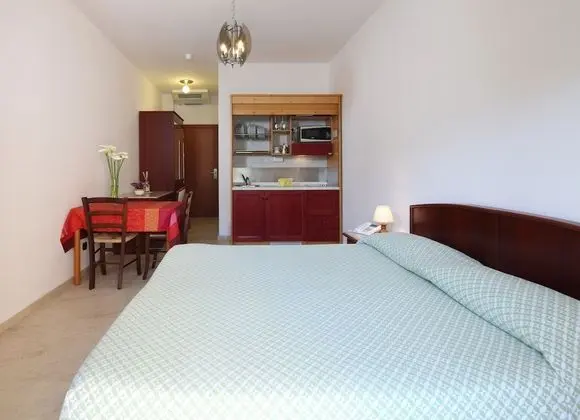 Studio for 2 people