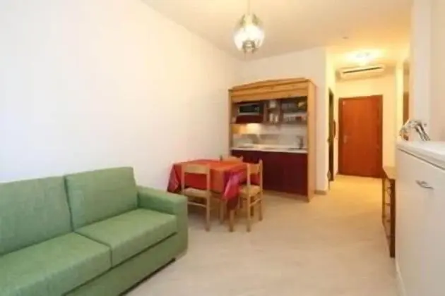 Studio for 3 people