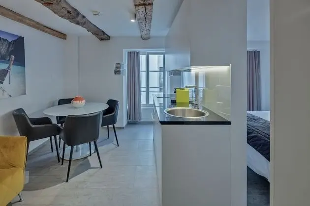 Stüdyo (Boutique Double)