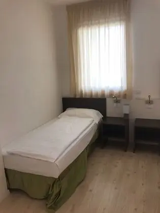 Standard Apart Daire, 2 Yatak Odası, Mutfak