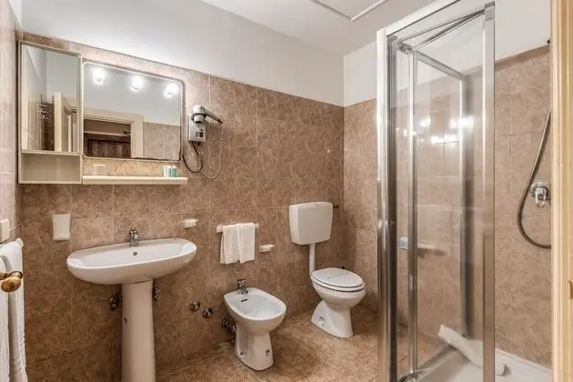 Superior Tek Büyük veya İki Ayrı Yataklı Oda, 1 Çift Kişilik veya 2 Tek Kişilik Yatak