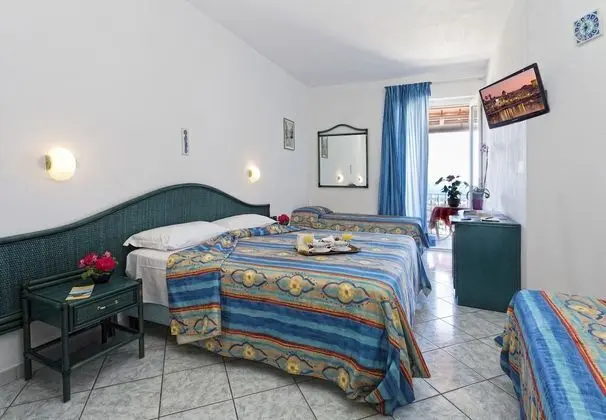 Standard Üç Kişilik Oda (Spa access)
