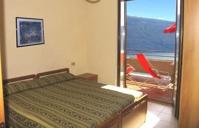 Tek Büyük Yataklı Oda, Göl Manzaralı