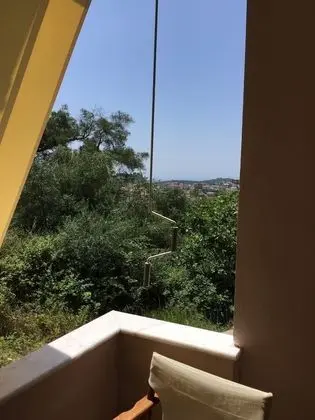 Üç Kişilik Oda
