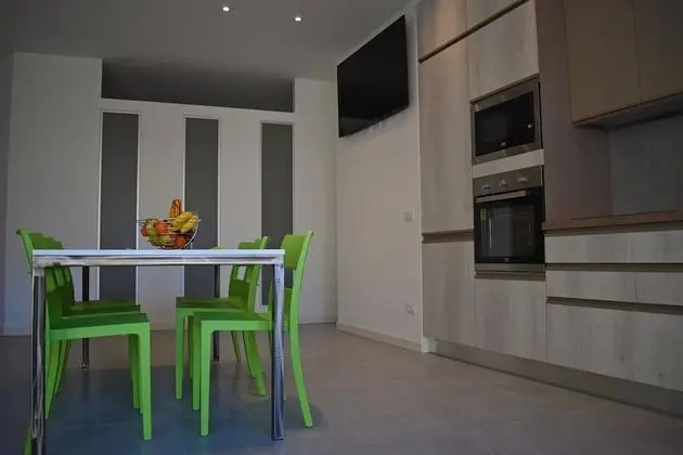 Basic Apart Daire, Havuz Manzaralı (Varenna)