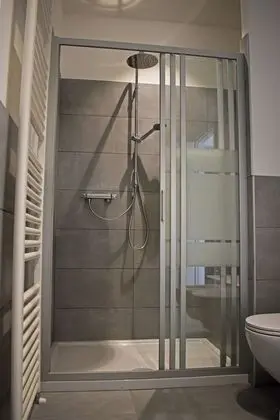 Basic Apart Daire, Havuz Manzaralı (Varenna)