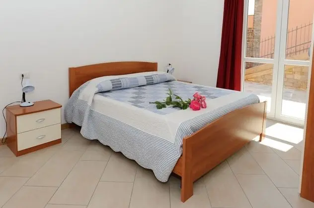Apart Daire, 2 Yatak Odası, Mutfak