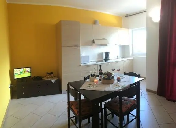 Apart Daire, 2 Yatak Odası, Mutfak