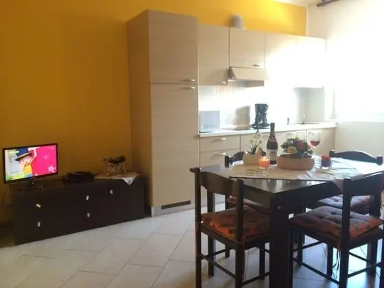 Apart Daire, 2 Yatak Odası, Mutfak