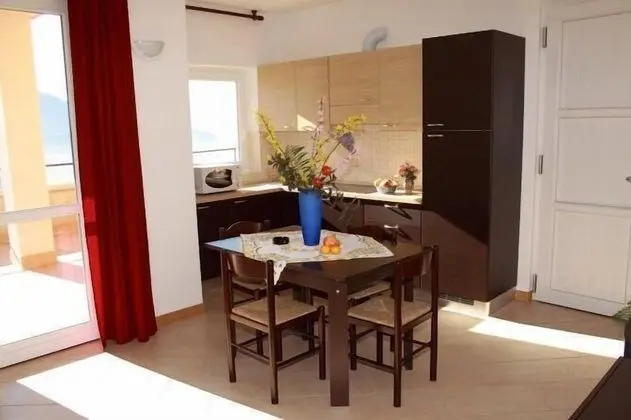 Apart Daire, 2 Yatak Odası, Mutfak