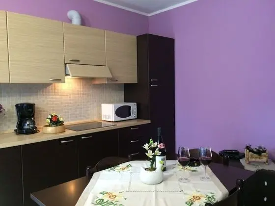 Apart Daire, 2 Yatak Odası, Mutfak