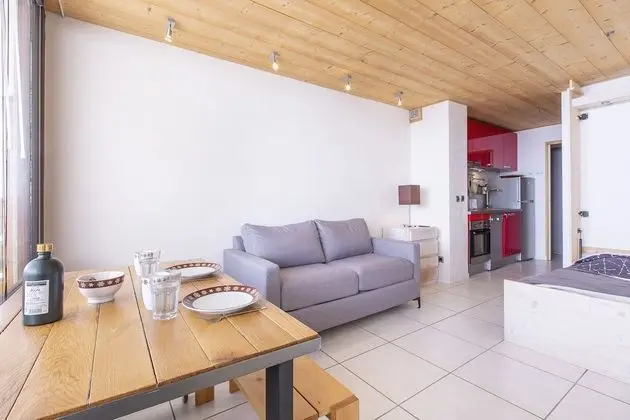 Stüdyo, Banyolu/Duşlu (Le Borsat )