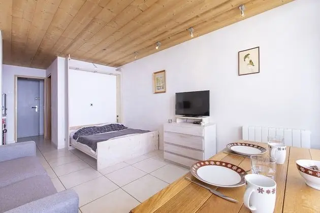 Stüdyo, Banyolu/Duşlu (Le Borsat )