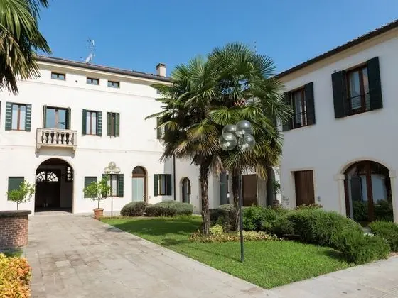 Apart Daire, Bahçe Manzaralı (1)