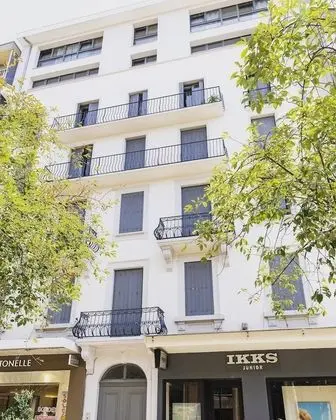 Apart Daire, Banyolu/Duşlu, Avlu Manzaralı (Le Marly 201)