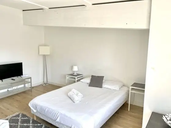 Apart Daire, Banyolu/Duşlu, Avlu Manzaralı (Le Marly 201)