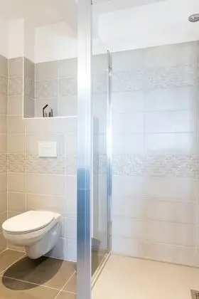 Apart Daire, Banyolu/Duşlu, Avlu Manzaralı (Le Marly 201)