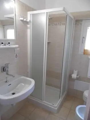 Comfort Apart Daire, 2 Yatak Odası, Balkon, Bahçeli