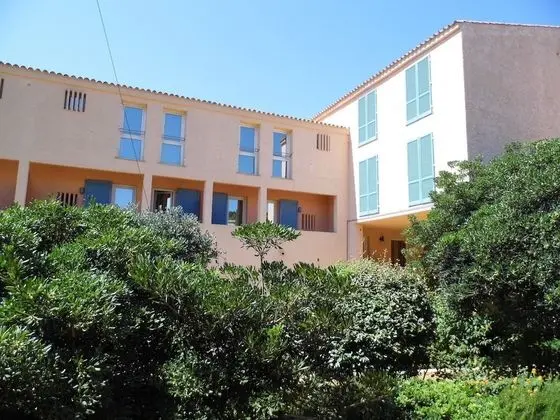 Üç Kişilik Oda, Teras
