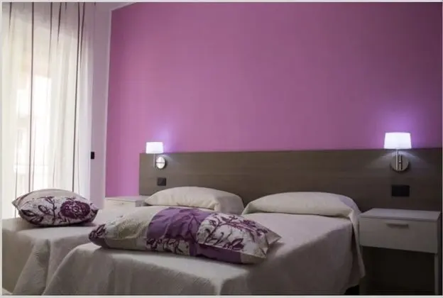 Comfort Tek Büyük veya İki Ayrı Yataklı Oda, Balkon, Şehir Manzaralı (Room Ciane)