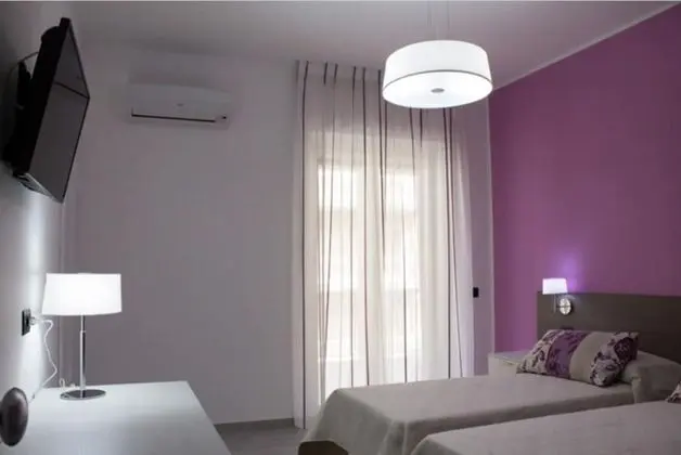 Comfort Tek Büyük veya İki Ayrı Yataklı Oda, Balkon, Şehir Manzaralı (Room Ciane)