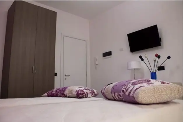 Comfort Tek Büyük veya İki Ayrı Yataklı Oda, Balkon, Şehir Manzaralı (Room Ciane)