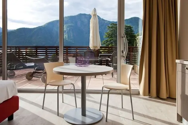 Apart Daire, Balkon, Göl Manzaralı