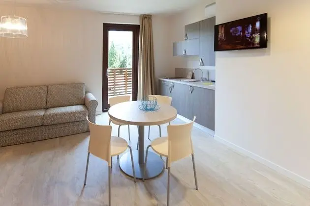 Apart Daire, Zemin Kat