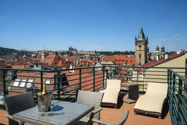 Stüdyo Süit, Teras