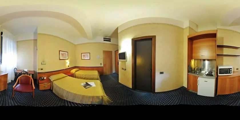 İki Ayrı Yataklı Oda, 2 Tek Kişilik Yatak, Küçük Mutfak