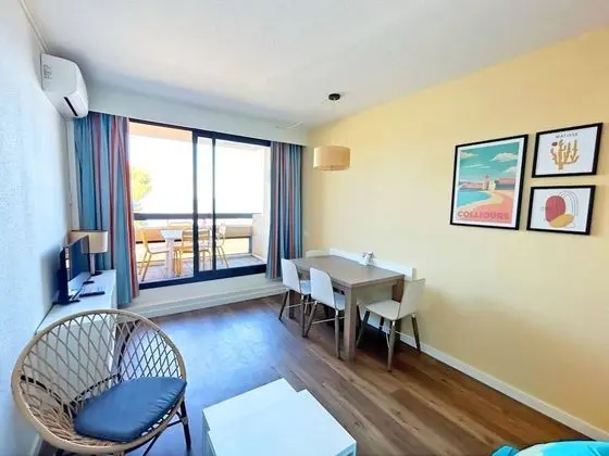 Stüdyo, Balkon