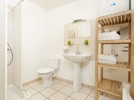 Dubleks, Banyolu/Duşlu (Studio - coté jardin)