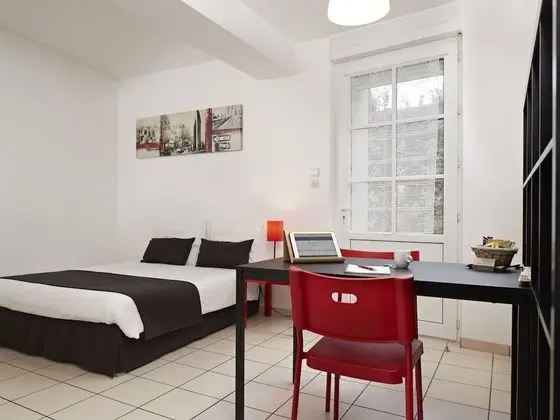 Stüdyo, Banyolu/Duşlu (Coté jardin - RDC)