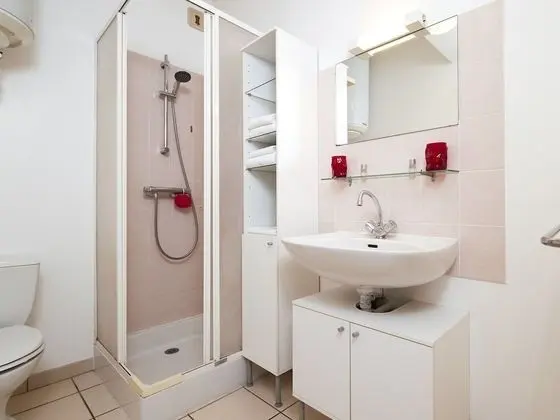 Stüdyo, Banyolu/Duşlu (Coté jardin - RDC)