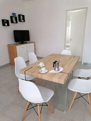 Apart Daire, 2 Yatak Odası, Balkon, Kule