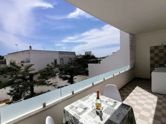 Apart Daire, 2 Yatak Odası, Balkon, Kule
