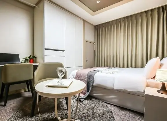 Standard Tek Büyük Yataklı Oda