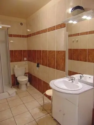 Dört Kişilik Oda, Sigara İçilmez