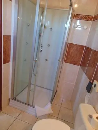 Dört Kişilik Oda, Sigara İçilmez