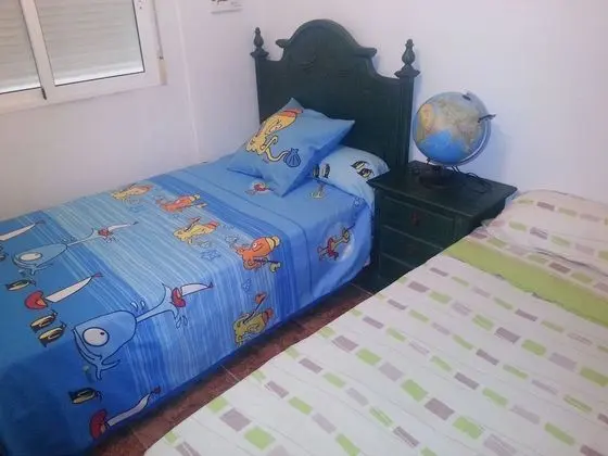 Tek Büyük veya İki Ayrı Yataklı Oda, Ortak Banyo