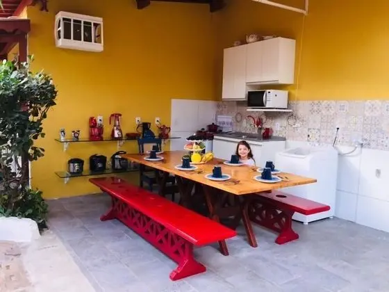 Üç Kişilik Oda, Sigara İçilmez