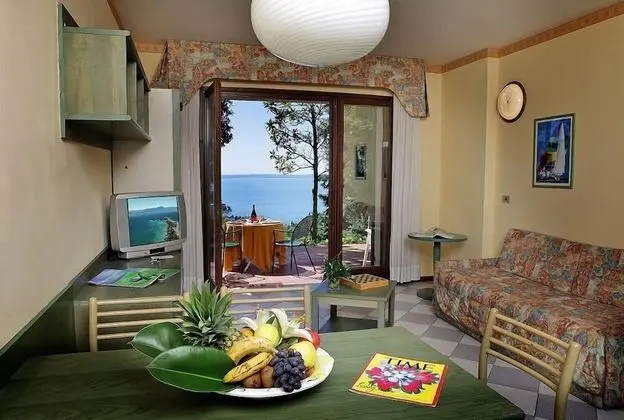 Apart Daire, 1 Yatak Odası, Teras, Göl Manzaralı