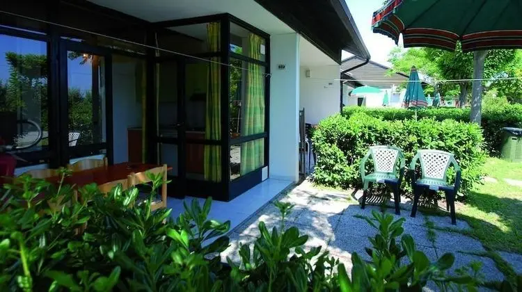 Bungalov, Teras