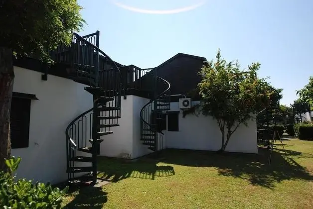 Bungalov, Teras