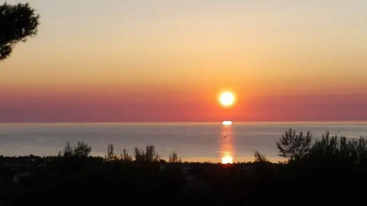 Tek Büyük Yataklı Oda, Deniz Manzaralı (No Kitchenette)