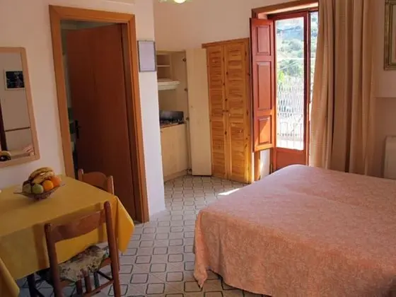 Stüdyo, Deniz Manzaralı