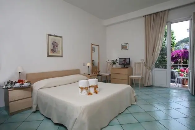 Üç Kişilik Oda, Balkon